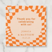 Groovy Retro Sinaasappel Check Bruiloft Custom Bed Bedankjes Labels (Voorkant)