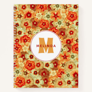 Groovy Retro Sinaasappel Hippie Flowers Monogram Notitieboek