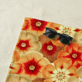 Groovy Retro Sinaasappel Hippie Flowers Monogram Strandlaken (In situ)