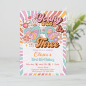 Groovy Retro Zomer 3e Verjaardag Uitnodiging (Staand voorkant)