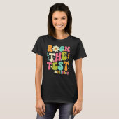 Groovy Rock The Test Motivational Retro Teachers T T-shirt (Voorkant volledig)