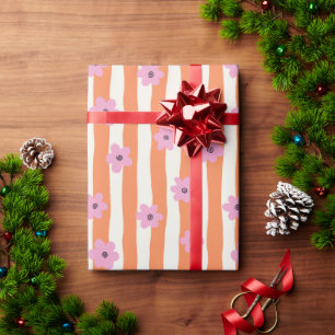 Groovy Roze Bloemen op Oranje Strepen Cadeaupapier
