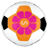 Groovy Roze Daisy met Aangepast Sinaasappel Monogr Voetbal (Gedraaid)