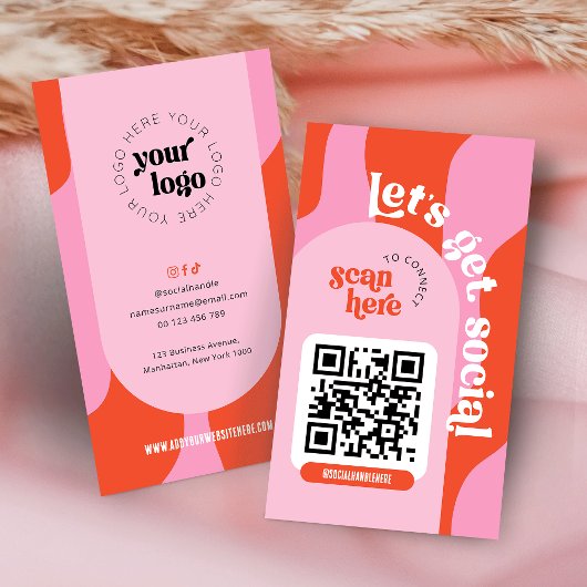 Groovy Roze & Rood Trendy Social Media QR Code Visitekaartje