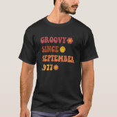 Groovy sinds september 1977 Retro Groovy 45 jaar O T-shirt (Voorkant)