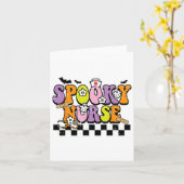 Groovy Spooky Nurse Retro Halloween Nurse Herfst S Kaart (Gele Bloem)