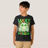 Groovy St Patricks Day Lucky Vibes Shamrock Women  T-shirt (Voorkant volledig)