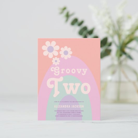 Groovy Two Daisy Arch 2e verjaardag Uitnodiging Briefkaart (Staand voorkant)