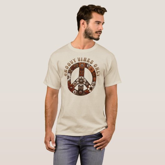 Groovy Vibes Alleen 70s Vredesbord T-shirt (Voorkant volledig)