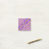 Groovy Wavy Stripe Paarse Gele Abstracte Lente Post-it® Notes (Op bureau)