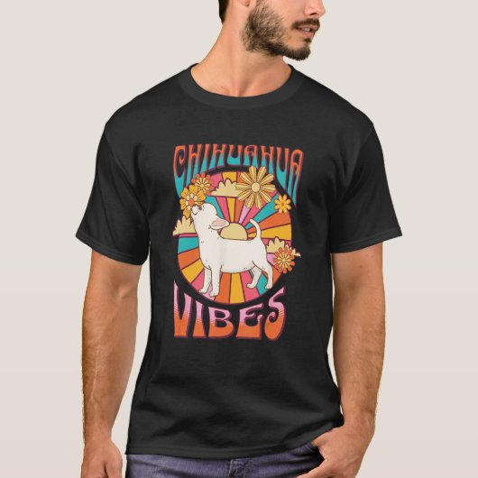 Groovy Y2K Retro Hippie Chihuahua Vibes Happy Dog  T-shirt (Voorkant)