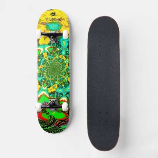 Groovy Yellow Green Abstract Futuristic spiral Persoonlijk Skateboard (Voorkant)