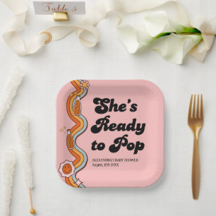 Groovy Ze is er klaar voor om Retro Stofrozen Roze Papieren Bordje