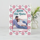 Groovymagenta en blauwgroen bloemen 70s geïnspiree save the date (Staand voorkant)