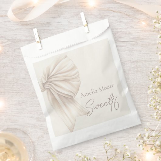 Grote Beige Bow Boho Sweet 16 Bedankzakje (Geknipt)