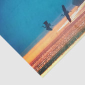 Grote blauwe haren vliegen naar blauw tissuepapier (Detail)