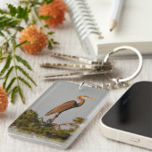 Grote blauwe haron boven op de boom sleutelhanger (Voorkant Rechts)