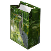 Grote blauwe haron in vijver - groen medium cadeauzakje (Voorkant Gekanteld)