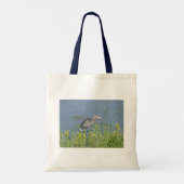 Grote Blauwe Heron in de rivier. Tote Bag (Achterkant)