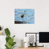 Grote Blauwe Heron in het water Poster (Thuiskantoor)
