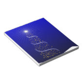 Grote blauwe kerstboom met gouden sterren notitieblok (Schuin)