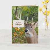 Grote bok herten in bossen voor ouder worden kaart (Gele Bloem)