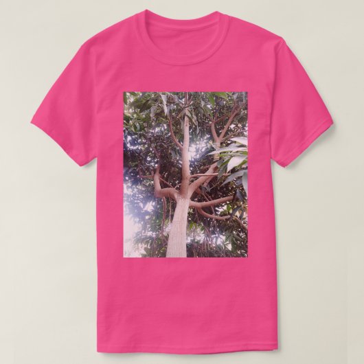 Grote boom in het bos 1 t-shirt (Design voorkant)