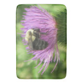 Grote borstelbei op de Thistle Bath Mat (Voorkant Verticaal)