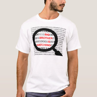 grote broer kijkt naar T Shirt