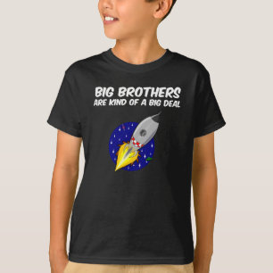 grote broers zijn een beetje een grote zaak in de t-shirt