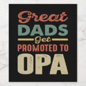 Grote Dads worden gepromoot naar een opa-cadeaubon Wijn Etiket (Enkel label)