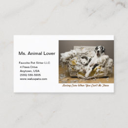 Grote Deen Ontspannen op Chewed Sofa Wit Visitekaartje