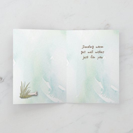 Grote Deen voelt zich beter na chirurgie met Hond Kaart (Binnen)