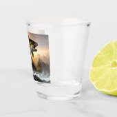 Grote forel in stroomversnellingen shot glas (Rechts)