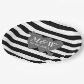 Grote gedurfde zwart-wit gestreepte bruiloft borde papieren bordje (Gekanteld)