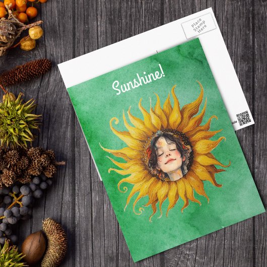 Grote gele zonnebloem met gezicht van meisje op gr briefkaart