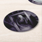 Grote Ghoul op zolder! Ronde Kartonnen Onderzetter (Gebogen)