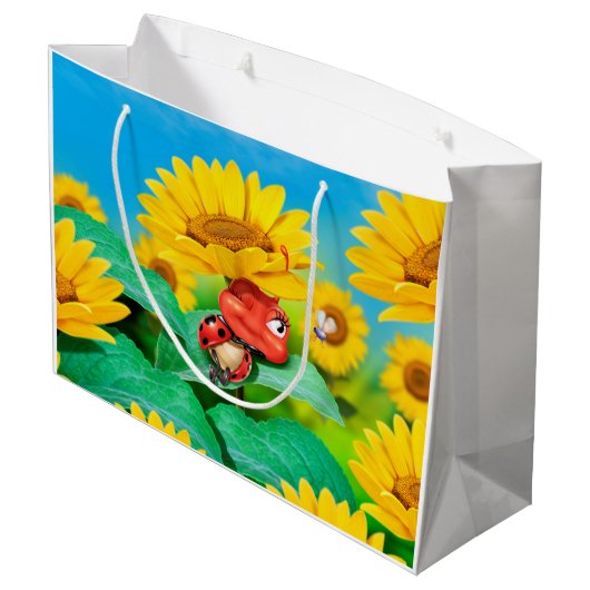 Grote glanzende geschenkzak slaperig lieveheersbee groot cadeauzakje (Achterkant Gekanteld)