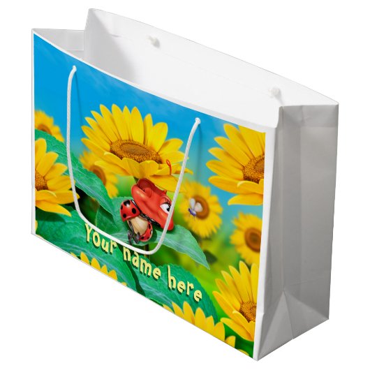 Grote glanzende geschenkzak slaperig lieveheersbee groot cadeauzakje (Voorkant Gekanteld)