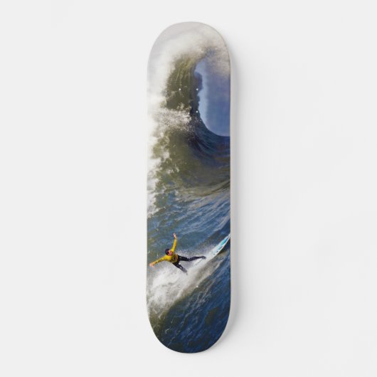 Grote golf bij de Mavericks surfcompetitie Skateboard (Voorkant)