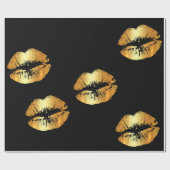 Grote gouden lippen kussen op zwart verpakkingspap cadeaupapier (Vlak)