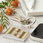 Grote gouden monogram, witte naam in script, diama sleutelhanger (Voorkant Rechts)