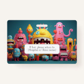 Grote groep kleurrijke monsters badge (Achterkant)