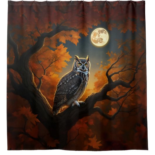 Grote Horned Uil in de herfst Douchegordijn (Voorkant)