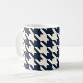 Grote Houndstooth Patroon Marine Blauw en Wit Koffiemok (Voorkant links)