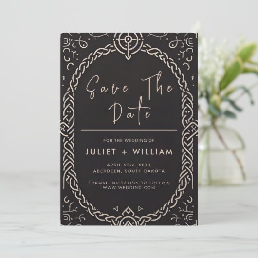 Grote Keltische Nordic middeleeuwse Scroll Viking Save The Date (Staand voorkant)