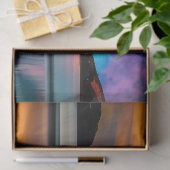 Grote, kleurrijke maan stijgt boven water tissuepapier (Geschenk)