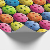 Grote kleurrijke pickleballen op zwart cadeaupapier (Hoek)
