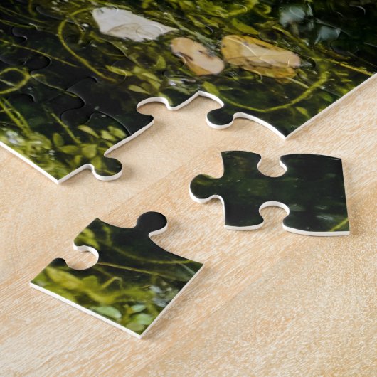 Grote krokodillen zwemmen in moeraswater legpuzzel (Zijkant)