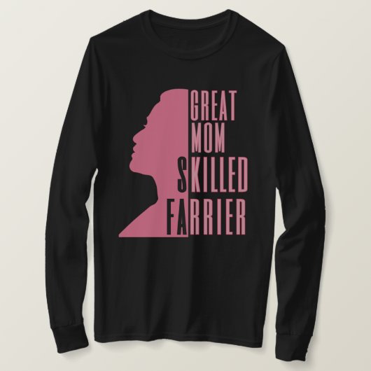 Grote Mam Skill-veer in roze T-shirt (Design voorkant)